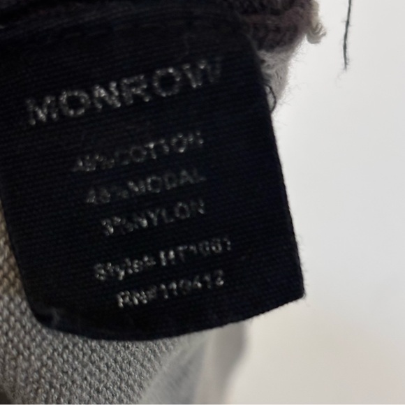 -Monrow Color-Blocked Relaxed Sweater. 455 - Picture 9 of 9